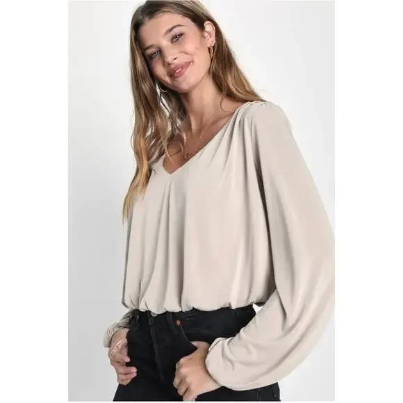 Lulu's Chic on Repeat Taupe V-Neck Long Sleeve Size XS NWT - Picture 1 of 13